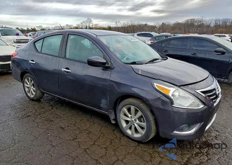 2015 Nissan Versa S z USA, uszkodzony, nr VIN 3N1CN7AP1FL817950